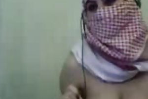 Палестинские арабские хиджаб девушка показать ее большие сиськи в веб-камеру порно приколы скрытая камера