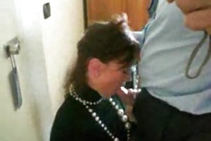 Секретарь отеля порно волосатые молоденькие