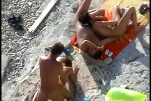 Пляж на пляже французские школьницы порно онлайн