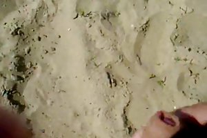 Дрочит на пляже с камшотами. русский посмотреть порно групповуха