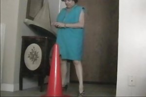 Муженек заставил меня сделать это! онлайн порно транс сам себя