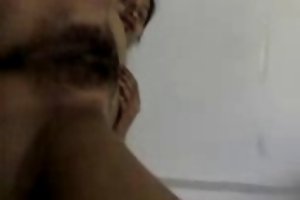 Шри-Ланка девушке дано удовольствие порно видео просто просмотр
