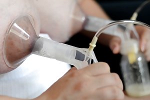 Груди накачки кормящие сиськи порно онлайн скрытая камера ру