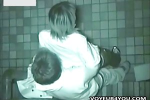 Поздно ночью секс на улице пары групповое семейное порно