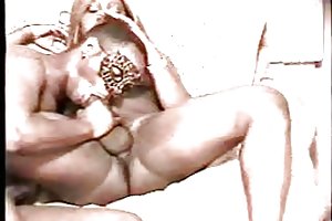 Черный транссексуал (ретро) порно комикс 4 подружки