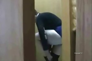 Вуайерист бабуля брат ебет девственницу сестру порно