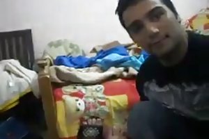 Арабский фемдом несколько раз кончила порно