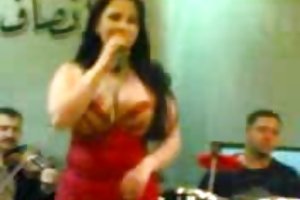 Сексуальная и сонгер порно с участием толстых